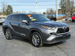 2023 Toyota Highlander for sale in Hendersonville NC