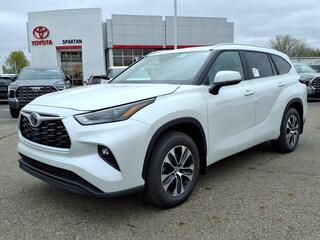 2026 Toyota Highlander for sale in Lansing MI
