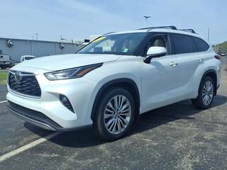 2023 Toyota Highlander for sale in Lansing MI