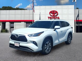 2024 Toyota Highlander for sale in Lexington MA
