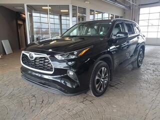 2024 Toyota Highlander for sale in Lansing MI