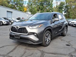2024 Toyota Highlander for sale in Garwood NJ
