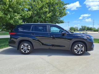 2023 Toyota Highlander for sale in Grimes IA