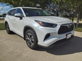 2023 Toyota Highlander for sale in Grimes IA