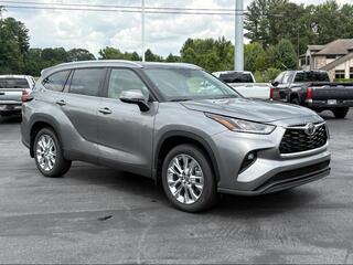 2025 Toyota Highlander for sale in Hendersonville NC