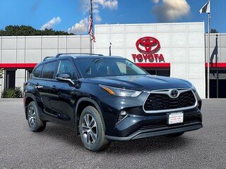 2023 Toyota Highlander for sale in Lexington MA