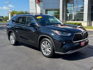 2024 Toyota Highlander for sale in Janesville WI