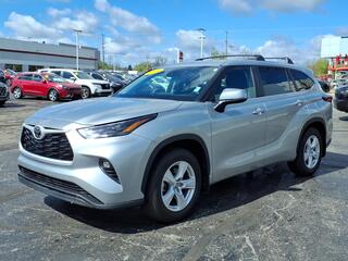 2024 Toyota Highlander for sale in Lansing MI