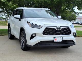 2023 Toyota Highlander for sale in Grimes IA