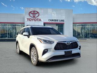 2026 Toyota Highlander for sale in Salem NH