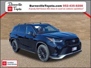 2023 Toyota Highlander for sale in Burnsville MN