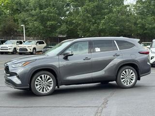 2025 Toyota Highlander for sale in Cincinnati OH