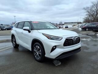 2023 Toyota Highlander for sale in Southfield MI