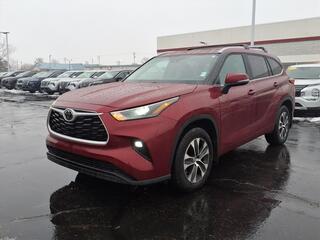 2023 Toyota Highlander for sale in Lansing MI
