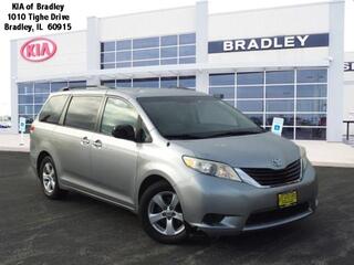 2013 Toyota Sienna for sale in Bradley IL