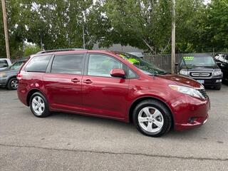 2014 Toyota Sienna for sale in Happy Valley OR