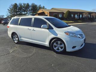 2015 Toyota Sienna for sale in Clarksville TN