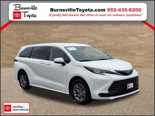 2024 Toyota Sienna for sale in Burnsville MN