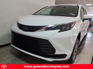 2025 Toyota Sienna