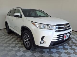 2019 Toyota Highlander for sale in Denton TX