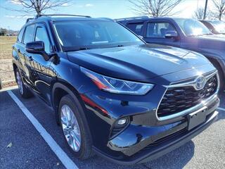 2022 Toyota Highlander Hybrid for sale in Roanoke VA