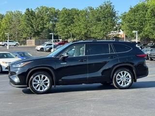 2021 Toyota Highlander Hybrid for sale in Cincinnati OH
