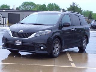 2015 Toyota Sienna for sale in Savoy IL