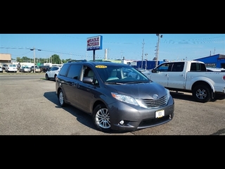 2014 Toyota Sienna for sale in Hamilton OH