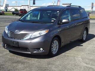 2013 Toyota Sienna for sale in Joliet IL