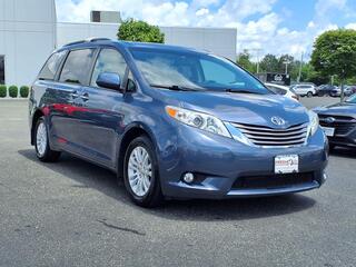 2016 Toyota Sienna