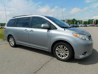 2013 Toyota Sienna for sale in Clarksville TN