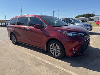2025 Toyota Sienna for sale in Fort Worth TX
