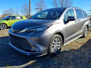 2021 Toyota Sienna for sale in Pineville NC