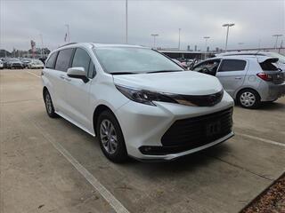 2025 Toyota Sienna for sale in Conroe TX