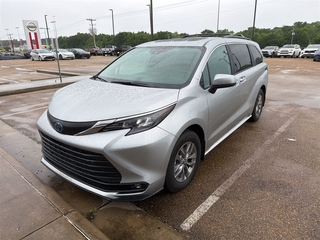 2025 Toyota Sienna for sale in Jackson MS