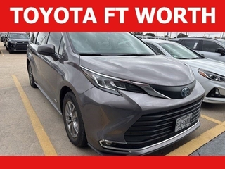 2021 Toyota Sienna for sale in Fort Worth TX