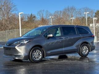 2021 Toyota Sienna for sale in Cincinnati OH