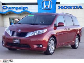 2017 Toyota Sienna for sale in Savoy IL