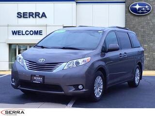 2017 Toyota Sienna for sale in Savoy IL