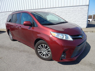 2018 Toyota Sienna for sale in Clarksville TN