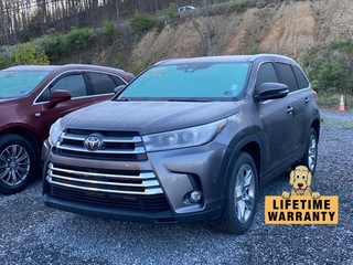 2019 Toyota Highlander for sale in Mount Hope WV