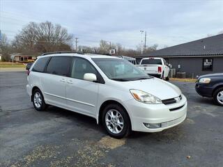 2004 Toyota Sienna