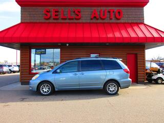 2004 Toyota Sienna