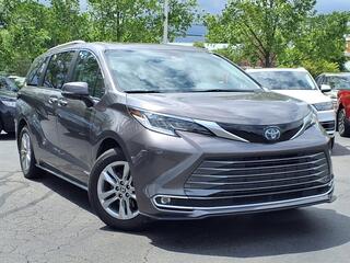 2021 Toyota Sienna for sale in Cincinnati OH