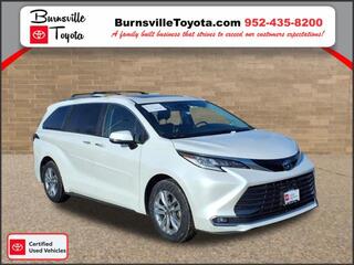 2022 Toyota Sienna for sale in Burnsville MN