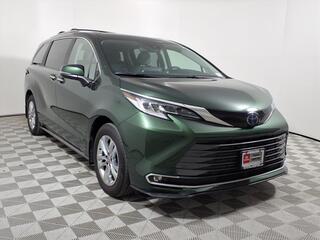 2024 Toyota Sienna for sale in Denton TX