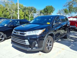 2019 Toyota Highlander for sale in Riviera Beach FL