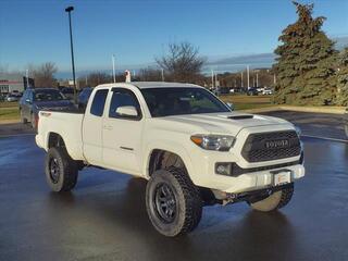 2016 Toyota Tacoma for sale in Burnsville MN