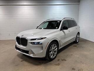 2023 BMW X7