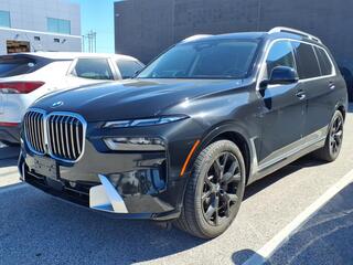 2023 BMW X7